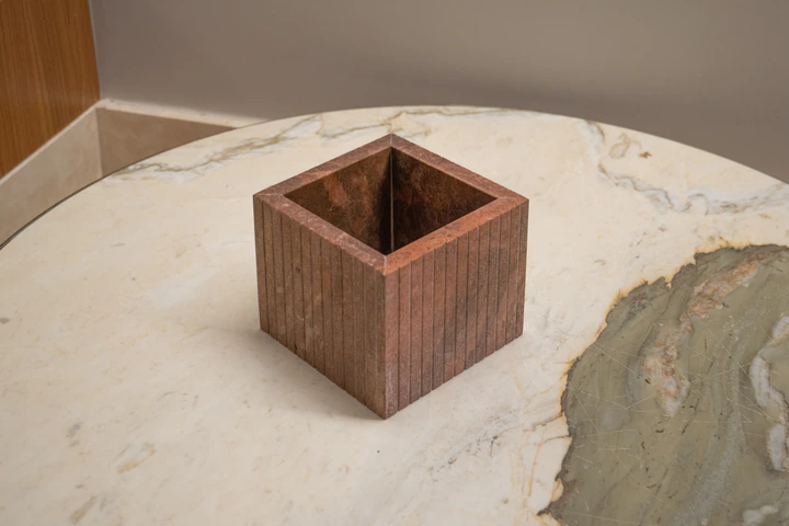 Cachepot Terracota Frisado em pedra natural
