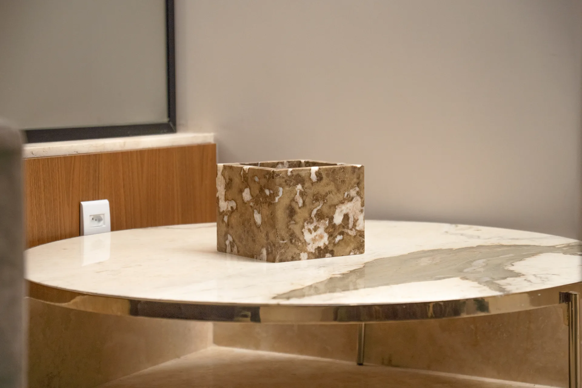 Cachepot Marrom Light — Marrom Light